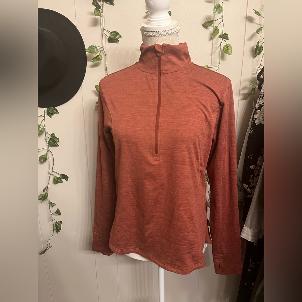 Apana rust red athletic half zip long sleeve
